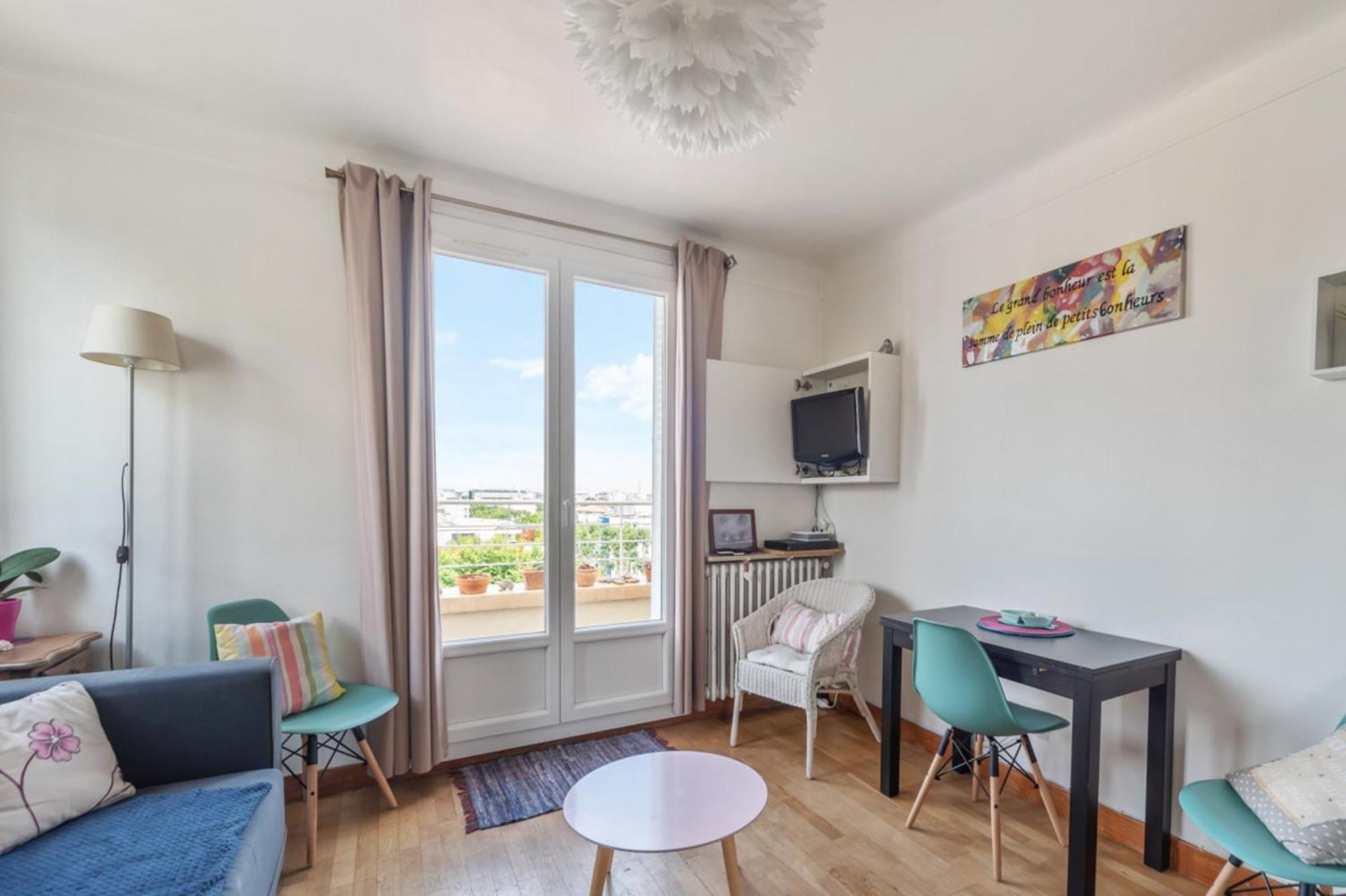 Menor - Welkeys Apartamento